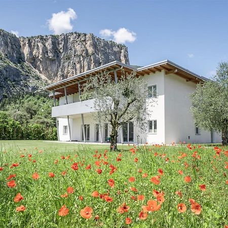 Casa Flavia, Mountains & River アルコ エクステリア 写真