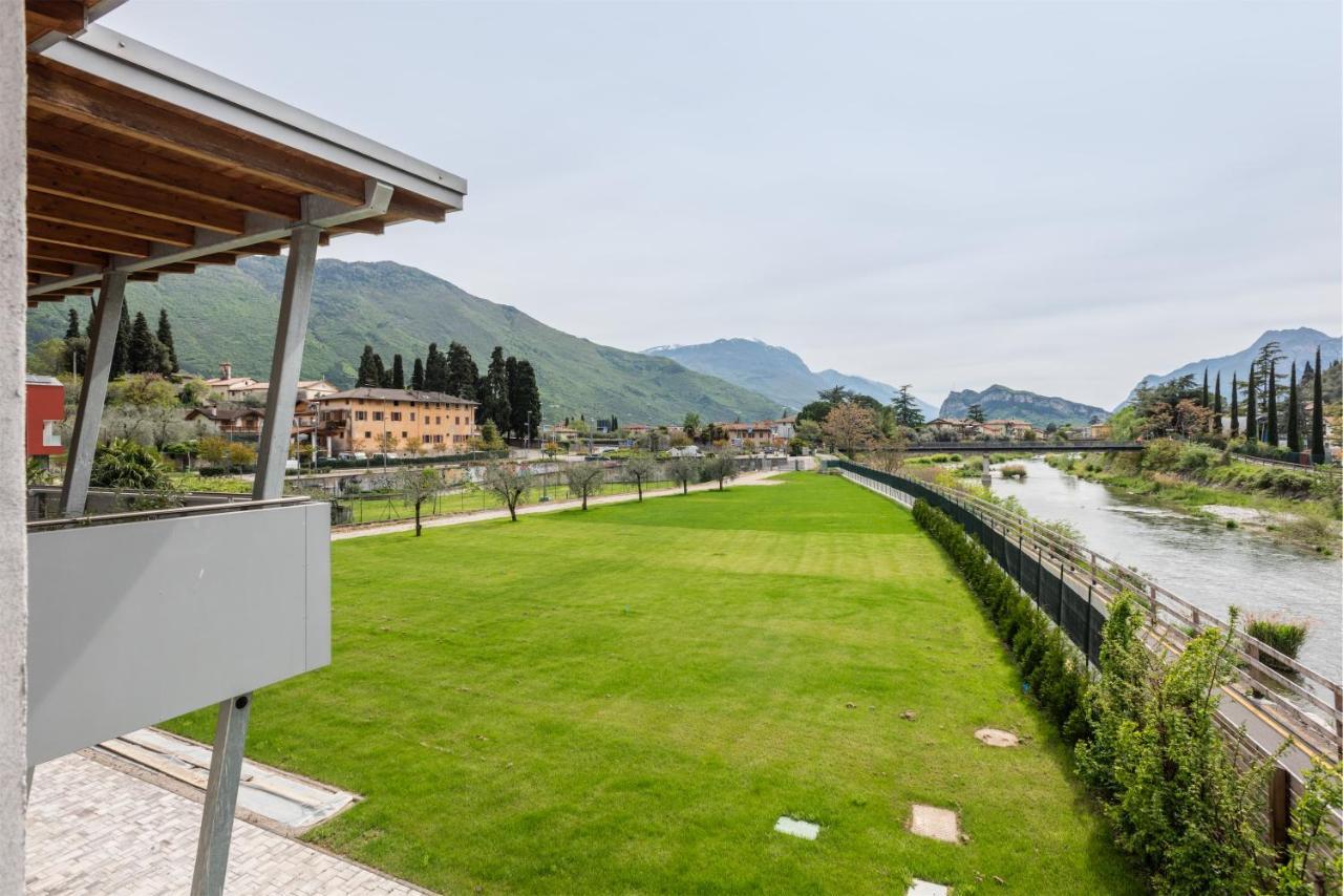 Casa Flavia, Mountains & River アルコ エクステリア 写真