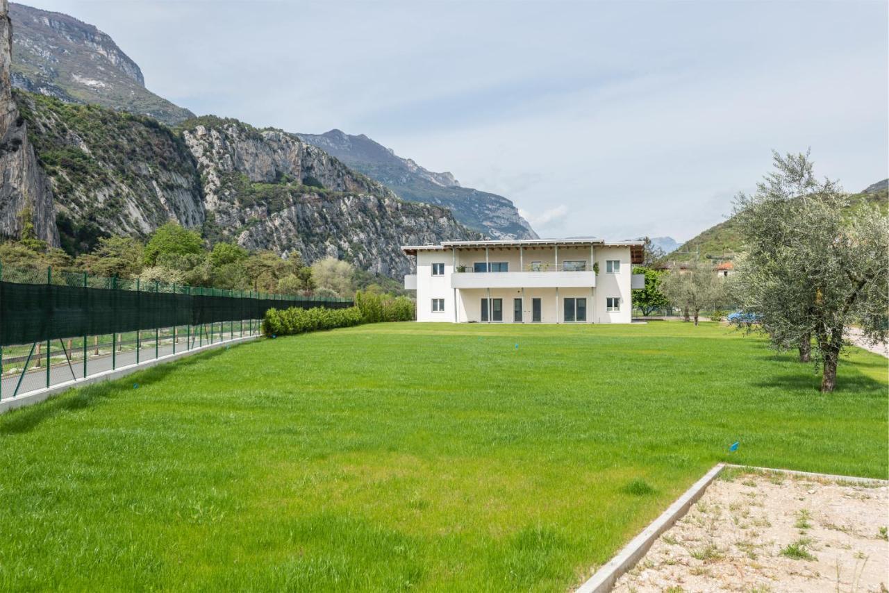 Casa Flavia, Mountains & River アルコ エクステリア 写真