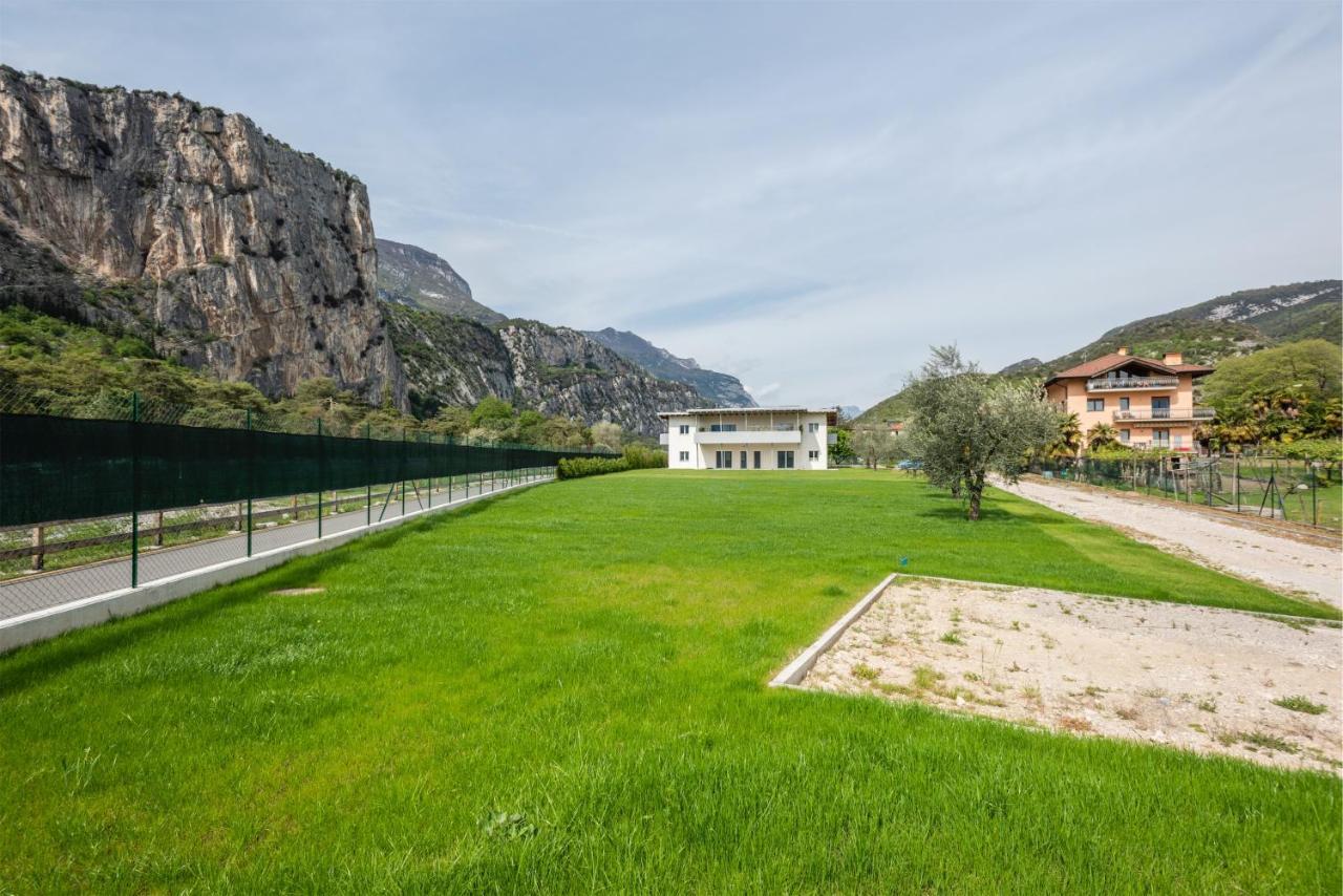 Casa Flavia, Mountains & River アルコ エクステリア 写真